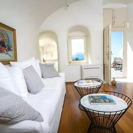 Elegant Santorini Villa Ioulia Private Pool Air Conditioning 3 Bedrooms Villa Oia (Santorini)