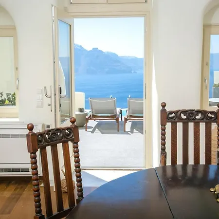 Elegant Santorini Villa Ioulia Private Pool Air Conditioning 3 Bedrooms Villa Oia (Santorini)