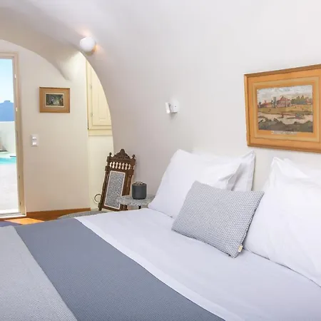 Elegant Santorini Villa Ioulia Private Pool Air Conditioning 3 Bedrooms Villa *