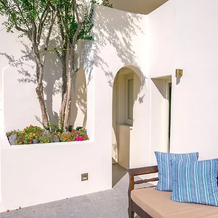 Elegant Santorini Villa Ioulia Private Pool Air Conditioning 3 Bedrooms Villa Oia